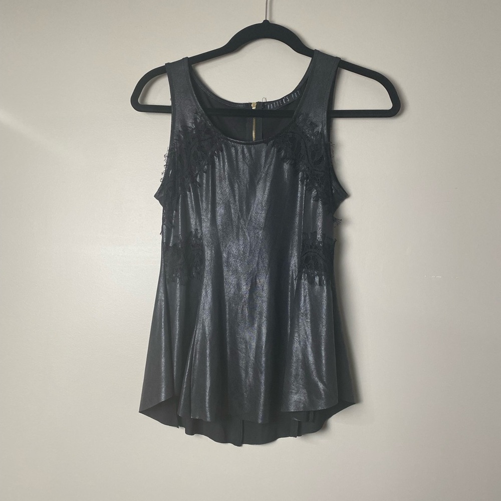Potter’s Pot Black Stretch Peplum Lace Tank. Size S